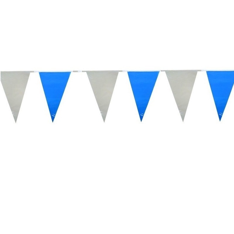 Plastic vlaggetjes in het lichtblauw/wit