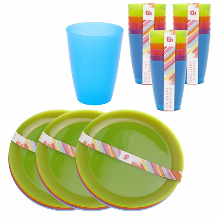 Set 18x colored plates and 18x cups plastic