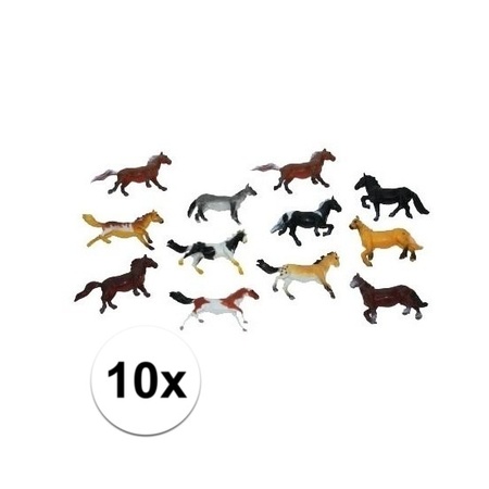10x Plastic horses 6 cm